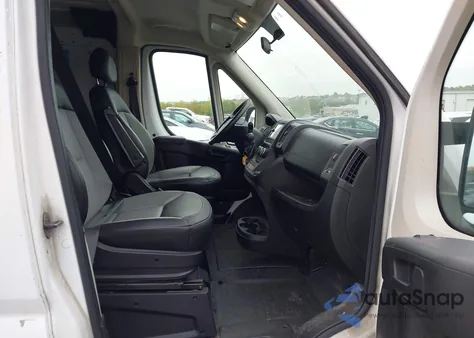 2016 Ram Promaster 1500 Low Roof из США, поврежденный, VIN 3C6TRVAG6GE115061